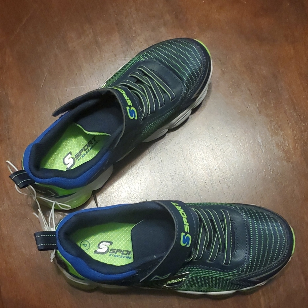 Sport by Sketchers style Jok size 4 NWT